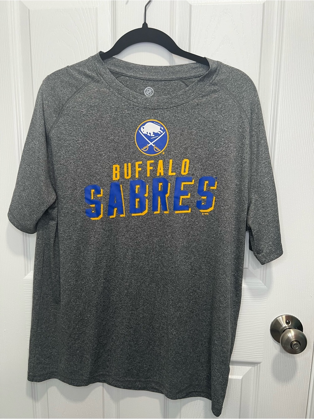 NHL Buffalo Sabres Gray Performance Tee - Men’s Size L